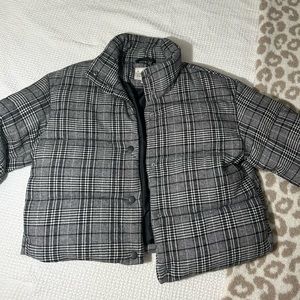 ‼️SOLD‼️ Plaid Cropped Puffer WORN ONCE